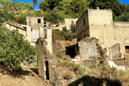 Gairo Vecchio: enigma di un paese fantasma in Sardegna