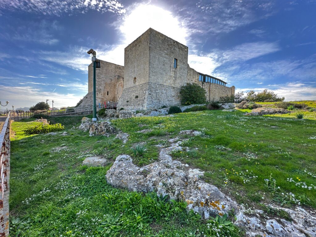 Resti della chiesa medievale - Castello San Michele