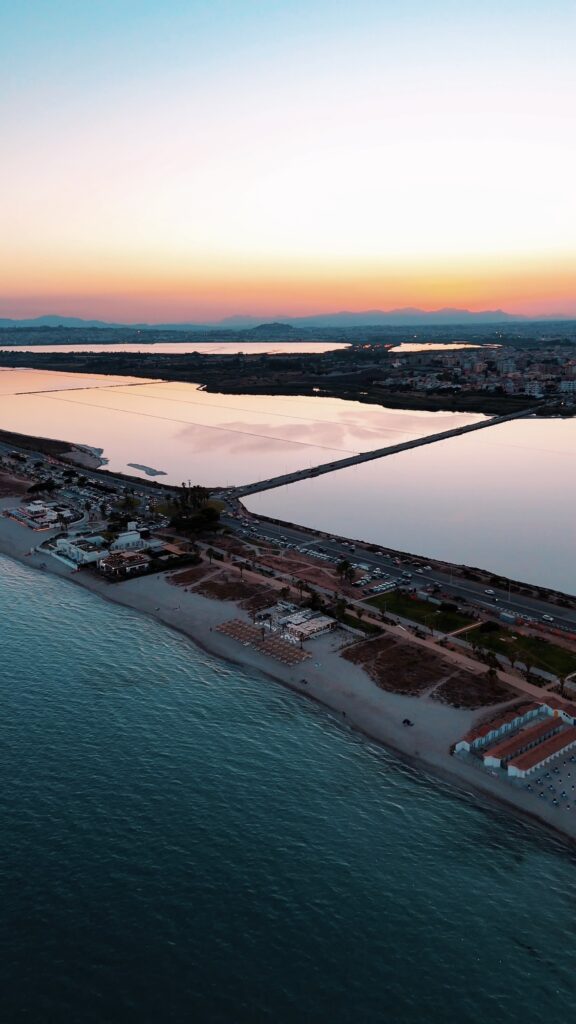 Le Saline della Sardegna: Quando e Dove Ammirare i Cristalli di Sale