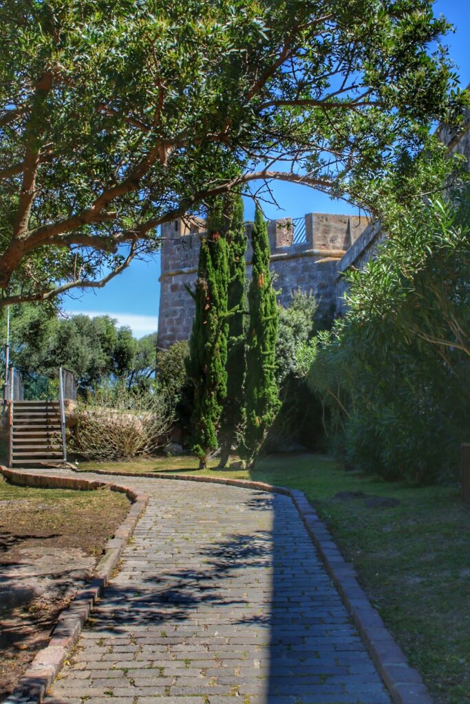 Vacanze Tranquille sull’Isola di San Pietro: Scoprila Fuori Stagione